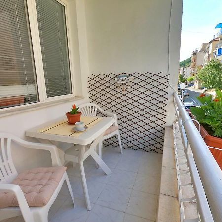 Apartment In St. Vlas With Terrace Sveti Vlas Eksteriør billede