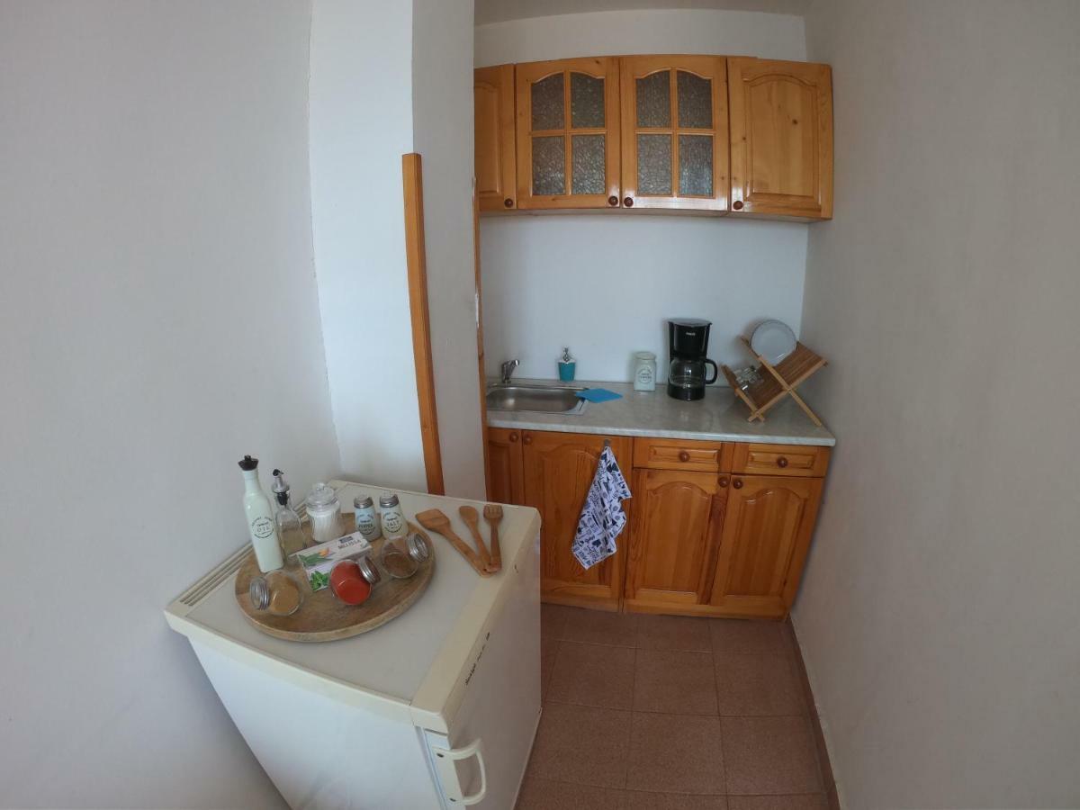 Apartment In St. Vlas With Terrace Sveti Vlas Eksteriør billede