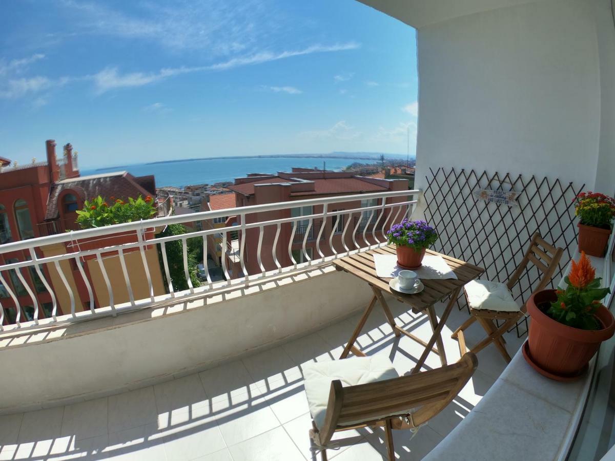 Apartment In St. Vlas With Terrace Sveti Vlas Eksteriør billede