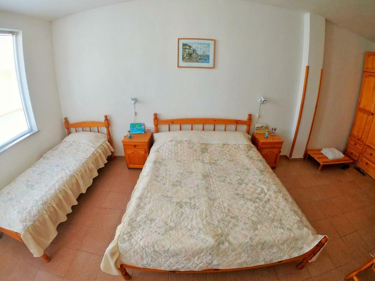 Apartment In St. Vlas With Terrace Sveti Vlas Eksteriør billede
