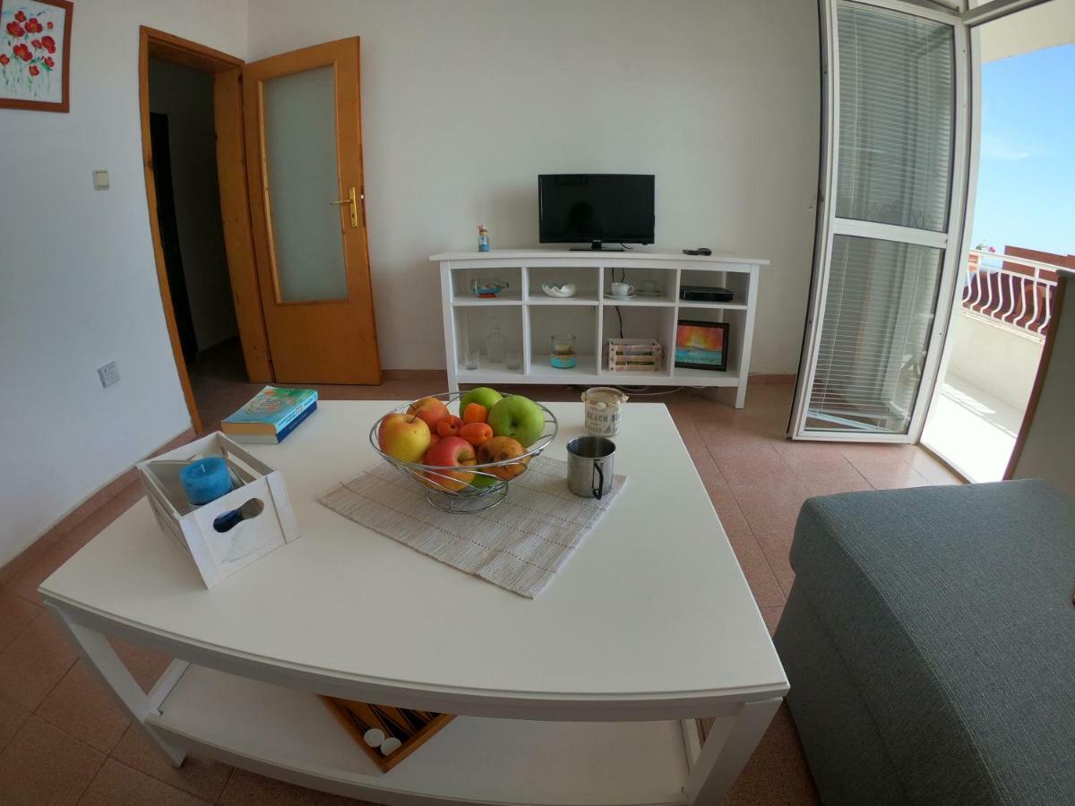 Apartment In St. Vlas With Terrace Sveti Vlas Eksteriør billede