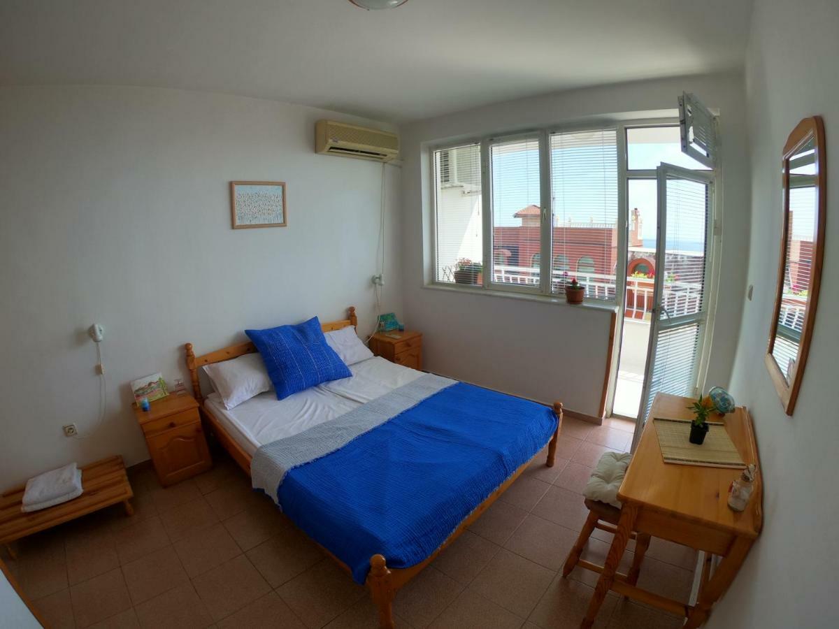 Apartment In St. Vlas With Terrace Sveti Vlas Eksteriør billede