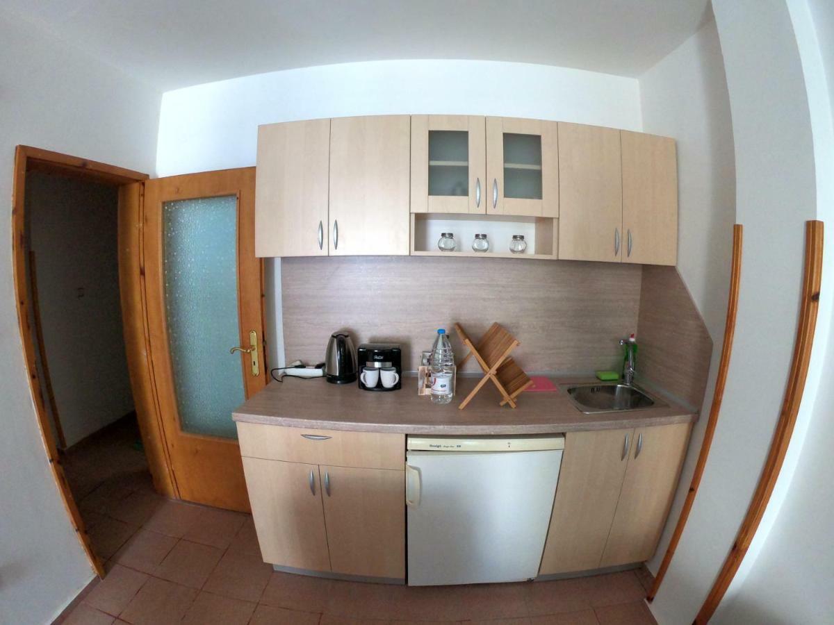 Apartment In St. Vlas With Terrace Sveti Vlas Eksteriør billede